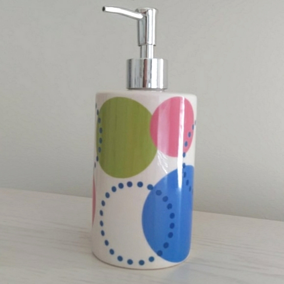 Matching Colorful Bath Set - Picture 11 of 14